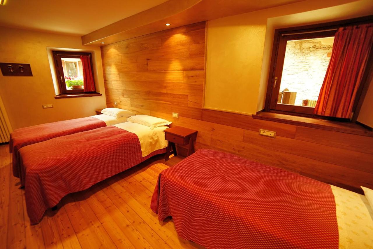 Pensione Albergo Diffuso Ceaglio Valle Maira Marmora Extérieur photo