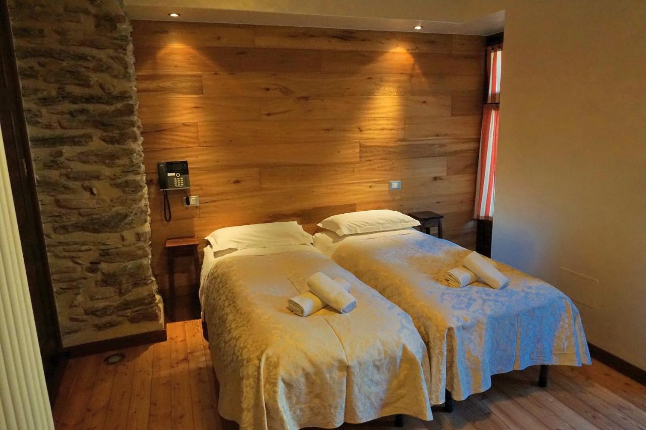 Pensione Albergo Diffuso Ceaglio Valle Maira Marmora Extérieur photo
